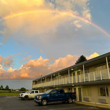 Lake Logan Inn Exterior photo